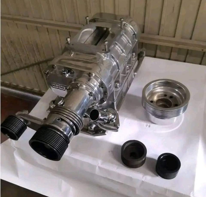 Load image into Gallery viewer, Polished Weiand 177 Blower for SBC - Complete Set in Excellent Condition!