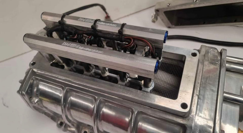 Load image into Gallery viewer, Fully Serviced Fresh Newby 671 Supercharger EFI Setup
