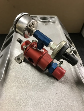 Weiand BBC 9.8” Deck Tunnel Ram Manifold with Dual Holley 1050 Dominators and Complete NOS Single Stage Fogger System