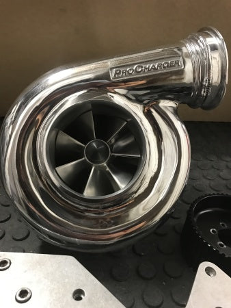 Cargue la imagen en el visor de la galería, F2 ProCharger with a Polished Volute / V-Band Housing
